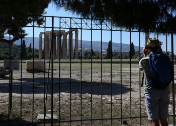 Οι τουρίστες έβγαζαν φωτογραφίες τα λουκέτα σε αρχαιολογικούς χώρους και μουσεία!