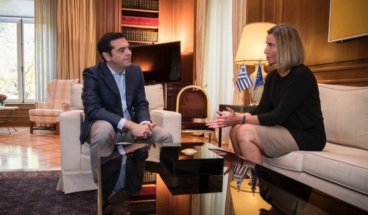 Τι συζήτησαν Τσίπρας-Μογκερίνι