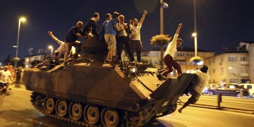 Τουρκία: Ασυλία σε πολίτες για βιαιοπραγία εναντίον πραξικοπηματιών