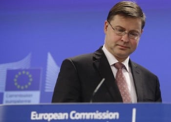 Η Ελλάδα μετράει αντίστροφα για να βγει στις αγορές