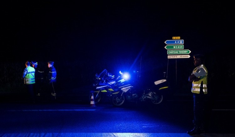 Μεγάλη ποσότητα φαρμάκων είχε πάρει ο άνδρας που έπεσε με το αυτοκίνητό του σε πιτσαρία στο Παρίσι