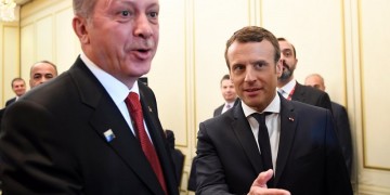 Ερντογάν σε Μακρόν: Η Τουρκία δεν εποφθαλμιά εδάφη άλλης χώρας