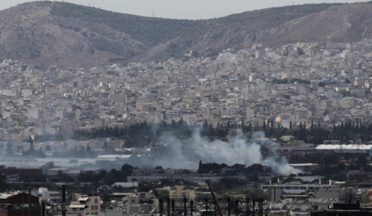 Υπό έλεγχο η φωτιά σε περιοχή του Ρέντη