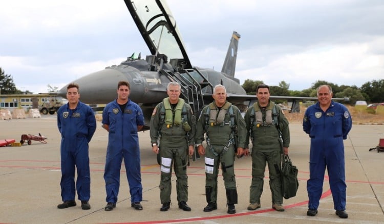 Πτήση του αρχηγού ΓΕΕΘΑ με F-16 πάνω από το Αιγαίο (φωτο, βίντεο)