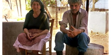 Μια χριστιανή Ελληνοκύπρια και ένας μουσουλμάνος Τουρκοκύπριος που έζησαν και πέθαναν δίπλα-δίπλα – Η ιστορία του Χασάνη και της Χαραλαμπίας