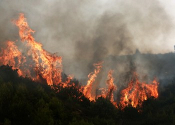 Δεύτερη νύχτα αγωνίας για την Ανατολική Αττική