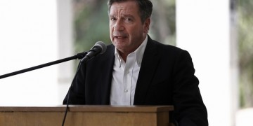 Παραιτήθηκε ο δήμαρχος Αθηναίων Γιώργος Καμίνης