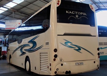ΚΤΕΛ της Καστοριάς τυλίχθηκε στις φλόγες (βίντεο)