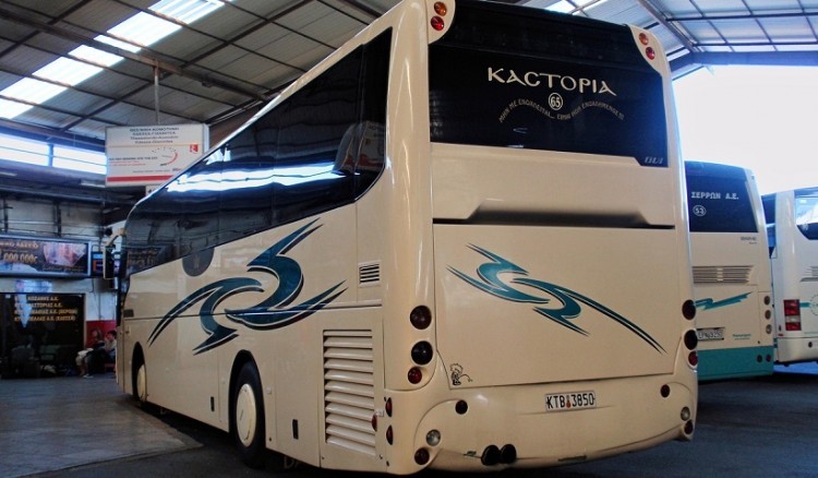 ΚΤΕΛ της Καστοριάς τυλίχθηκε στις φλόγες (βίντεο)