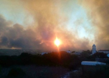 Καίγονται τα Κύθηρα για τέταρτη ημέρα - Στάχτη έχουν γίνει πάνω από 20.000 στρέμματα