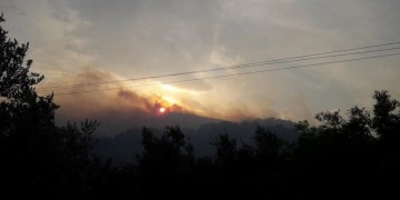 Σε εμπρησμό αποδίδεται η μεγάλη φωτιά στη Λέσβο