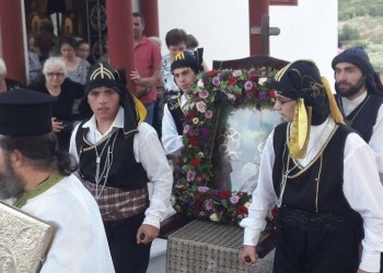 Την εικόνα της Παναγίας λιτάνευσαν οι Πόντιοι στο Μπαμπαλιό Αιτωλοακαρνανίας