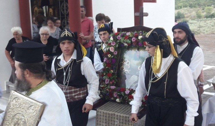 Την εικόνα της Παναγίας λιτάνευσαν οι Πόντιοι στο Μπαμπαλιό Αιτωλοακαρνανίας