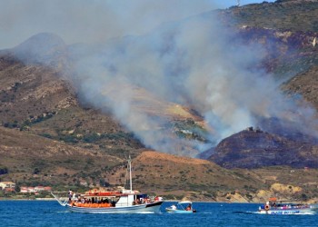 Φωτιά στην Αισύμη Έβρου – Ενισχύθηκαν οι πυροσβεστικές δυνάμεις 4