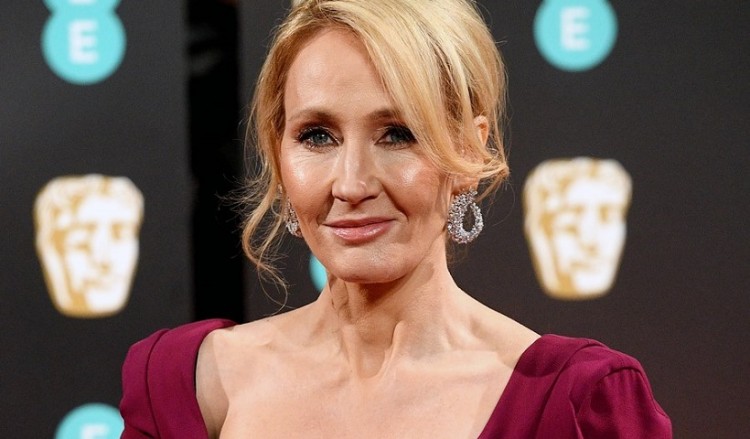 Ο Χάρι Πότερ έκανε τη Τζ. Κ. Ρόουλινγκ την πλουσιότερη συγγραφέα του κόσμου