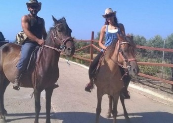 Θρήνος στην Κρήτη για τους δύο γονείς που πνίγηκαν – Τι λέει ο άνθρωπος που έσωσε τα παιδιά