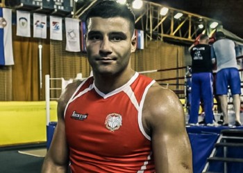 Χρυσό μετάλλιο για τον Έλληνα πυγμάχο Βαγγέλη Νανιτζανιάν στη Σερβία