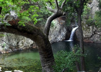 Επιχείρηση διάσωσης νεαρής στη Γριά Βάθρα της Σαμοθράκης