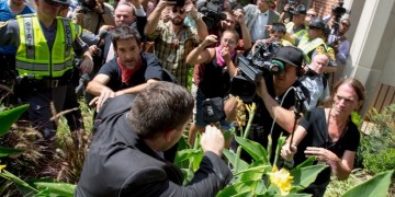 Καζάνι που βράζει η Βιρτζίνια μετά το ακραίο κρούσμα ρατσιστικής βίας