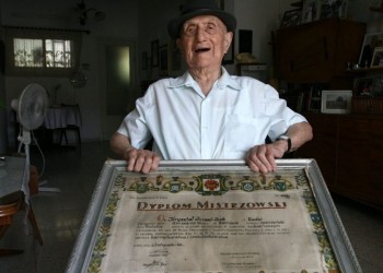 Πέθανε ο γηραιότερος άνδρας στον κόσμο (φωτο)