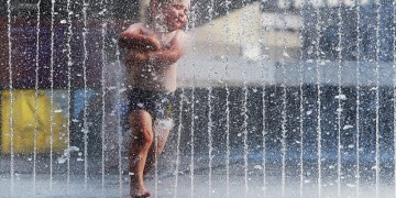 Καιρός: Με καύσωνα ξεκινάει η εβδομάδα – Πού θα έχουμε 39-40 βαθμούς Κελσίου