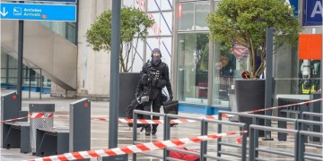 Λάθος συναγερμός οδήγησε στην εκκένωση του αεροπλάνου στο Παρίσι