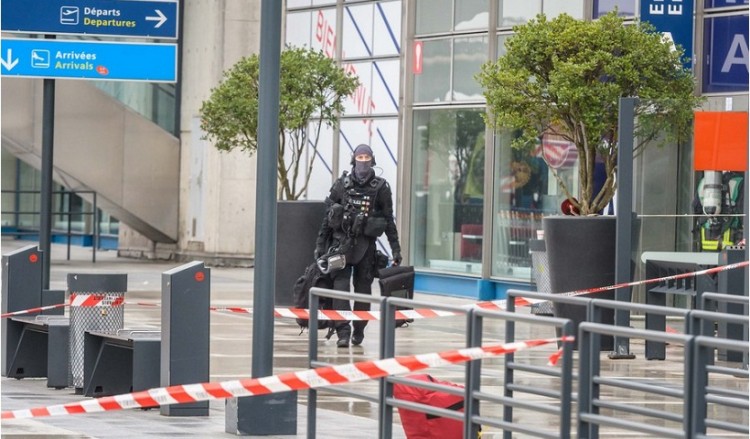 Λάθος συναγερμός οδήγησε στην εκκένωση του αεροπλάνου στο Παρίσι