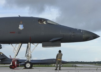 Στρατιωτική επίδειξη δύναμης των ΗΠΑ στη Βόρεια Κορέα