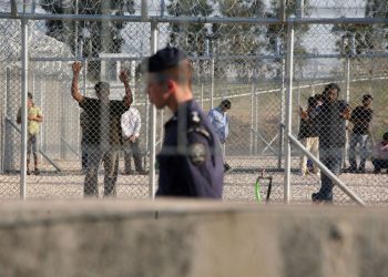 Μετανάστες απέδρασαν από την Αμυγδαλέζα