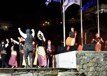 Έλαμψε ο πολιτισμός του Πόντου στο αφιέρωμα «Πόντος έν' άστρον φωτεινόν» (φωτο, βίντεο)