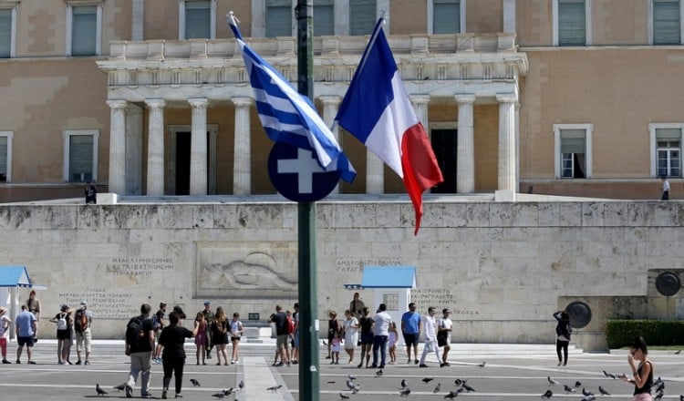 Επίσκεψη Μακρόν στην Αθήνα: Το πάρε-δώσε Ελλάδας και Γαλλίας
