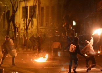 Πεδίο μάχης και πάλι τα Εξάρχεια