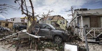 Θάνατος και καταστροφή στο πέρασμα του τυφώνα Ίρμα