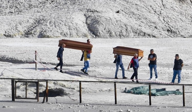 Ιταλία: Τραγικό θάνατο βρήκε οικογένεια σε κρατήρα ηφαιστείου