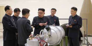 Με πυρηνική καταστροφή απειλεί η Βόρεια Κορέα