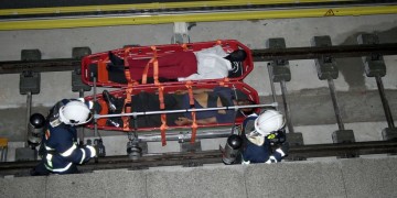 Άνδρας έπεσε στις ράγες του μετρό στο σταθμό «Νομισματοκοπείο»