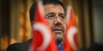 Μισή κάλυψη δίνει η Τουρκία στον πρώην υπουργό της που διώκεται στις ΗΠΑ