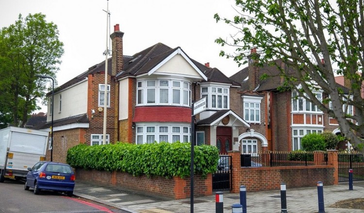 Ελεγχόμενη έκρηξη στην πρεσβεία της Βόρειας Κορέας στο Λονδίνο