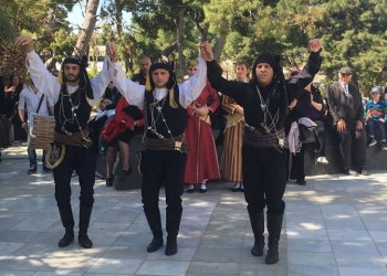 Μαθήματα χορών από την Ένωση Ποντίων Χαλανδρίου «Ο Ακρίτας»