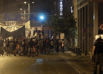 Επεισόδια στην πορεία για τον Παύλο Φύσσα