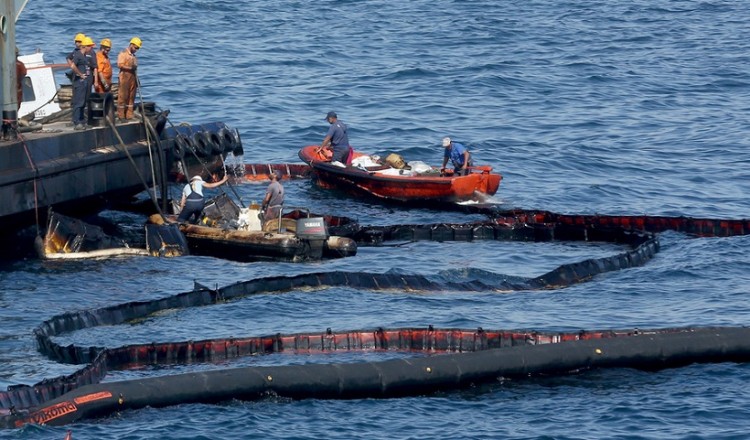 Επιχειρηματικά συμφέροντα καθυστερούν την απάντληση από το «Αγία Ζώνη ΙΙ»