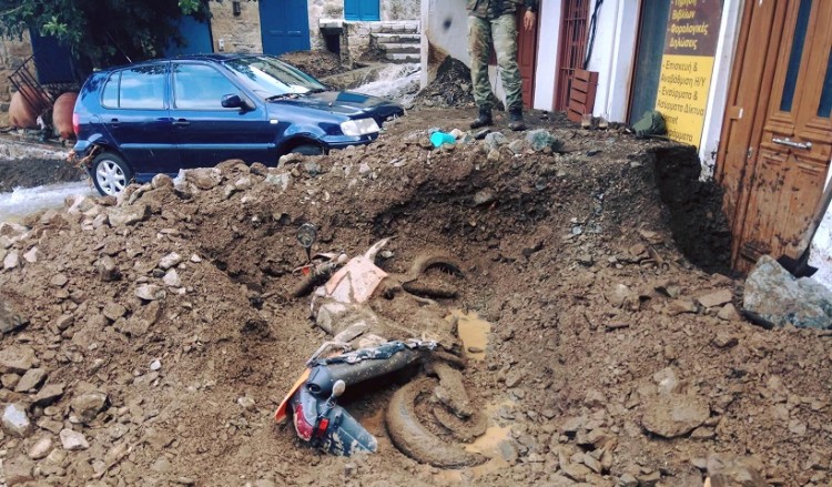 Η Σαμοθράκη μετρά τις πληγές της (φωτο)