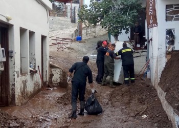 Απόλυτη η καταστροφή στη Σαμοθράκη, με αργούς ρυθμούς η αποκατάσταση