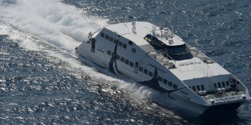 Τέσσερις τραυματίες από πρόσκρουση ταχύπλοου στο λιμάνι της Σίφνου