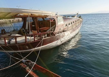Επτακόσια κιλά κάνναβη σε ιστιοφόρο με σημαία Τουρκίας στη Νίσυρο (βίντεο)