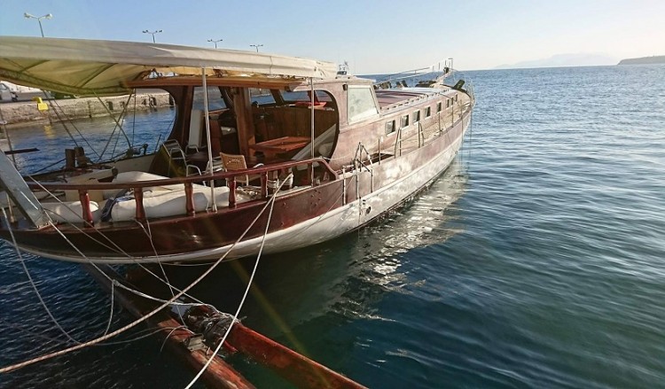 Επτακόσια κιλά κάνναβη σε ιστιοφόρο με σημαία Τουρκίας στη Νίσυρο (βίντεο)