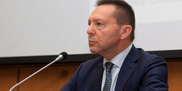 Κατάθεση Στουρνάρα στον εισαγγελέα για τη συνομιλία με Πολάκη