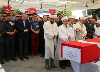 Πισωγύρισμα για την Τουρκία: Το οθωμανικό «Τεκμπίρ» αντί του «Πένθιμου εμβατηρίου» του Σοπέν στις κηδείες