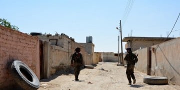 Ο Ερντογάν καλεί τις ΗΠΑ να απελευθερώσουν τη Ράκα μαζί και όχι με τους Κούρδους