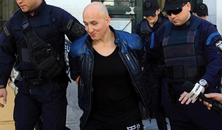 Ο Παναγιώτης Βλαστός υποσχέθηκε στους δικαστές ότι δεν θα τον ξαναδούν!